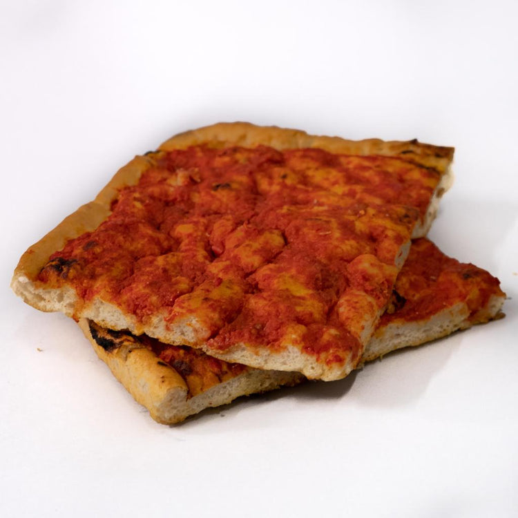 Trancio di pizza rossa al pomodoro